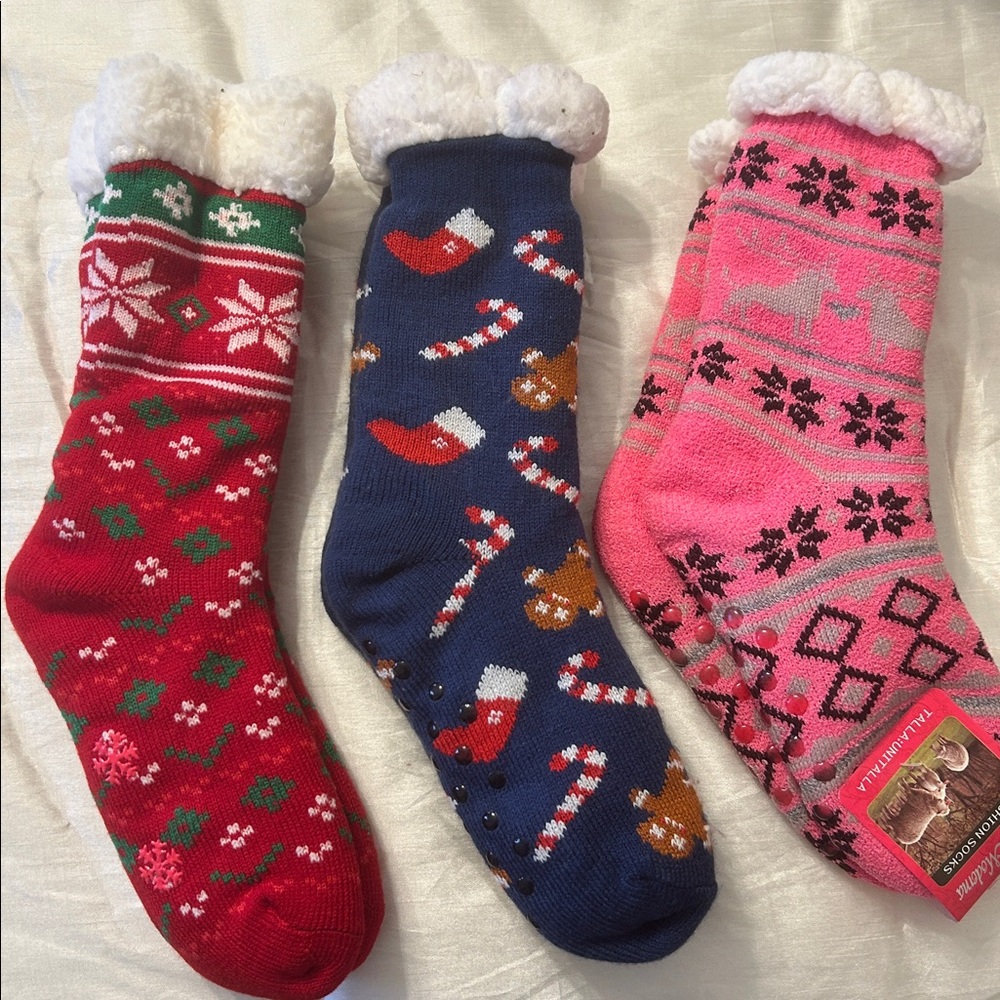 NWT Set of Three Super Warm Faux Sherpa Lined Slipper Socks w/ Bottom Grips.